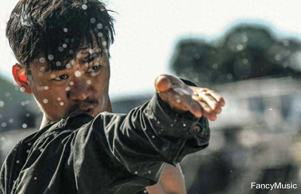 《八角笼中》口碑爆棚却不受金鸡奖青睐，王宝强究竟“得罪”了谁