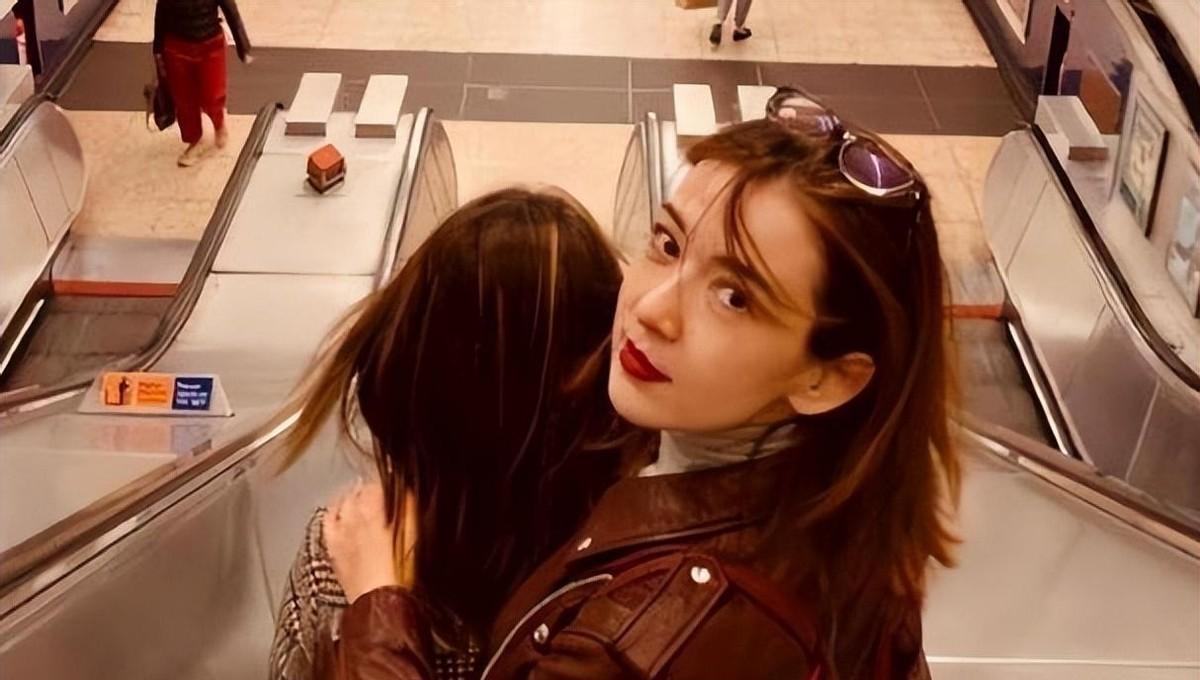 央视主持人重播!超过24人被驱逐,那尼格买提迟早会被驱逐吗?