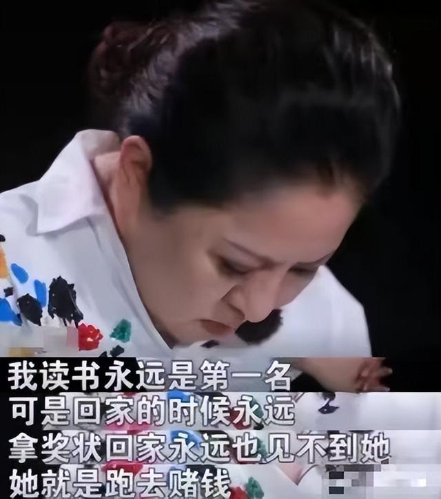 一个“假向太”,彻底揭开了向家的豪门真相,难怪郭碧婷会退圈!