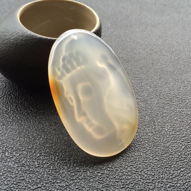 翡翠|玉髓到底算不算玉石?玉髓与翡翠之间有哪些区别呢?