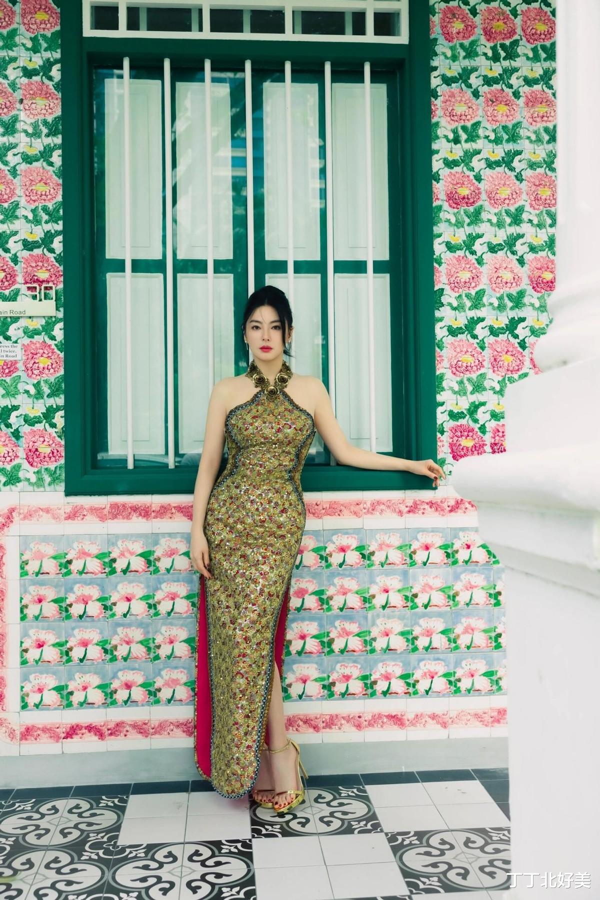 张雨绮的身材真丰腴!穿挂脖旗袍秒变“大号水蜜桃”,性感又迷人