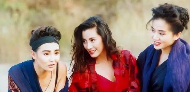 关秀媚|57岁关秀媚：放弃大导演王晶后，与小7岁男友同居17年未婚无子