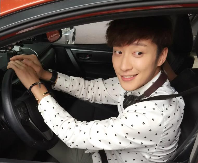 乔任梁|乔任梁去世7年，再看他父母如今的现状，才明白他为何会选择自杀