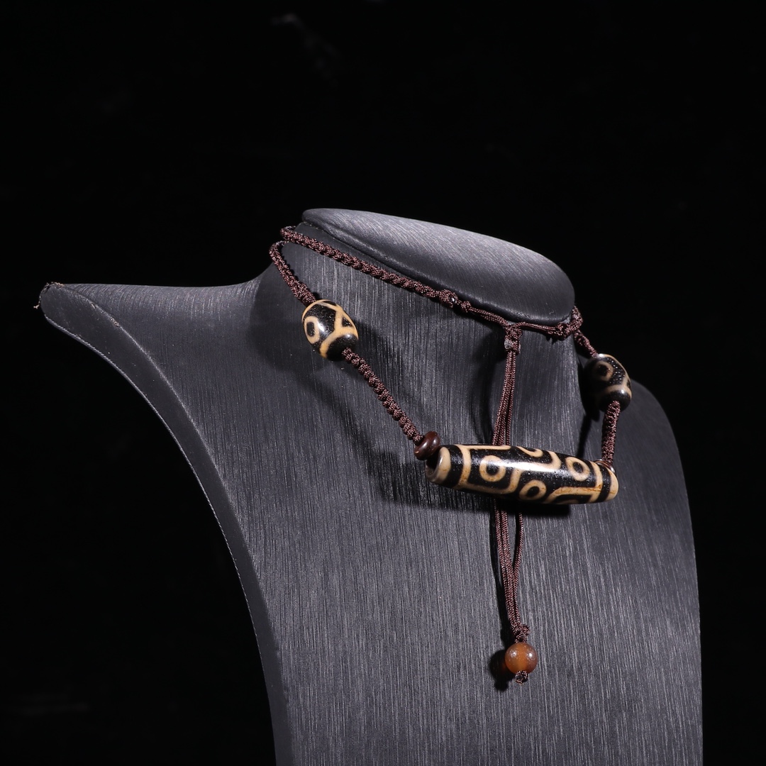 天珠|藏传 :爆老 九眼老天珠 项链