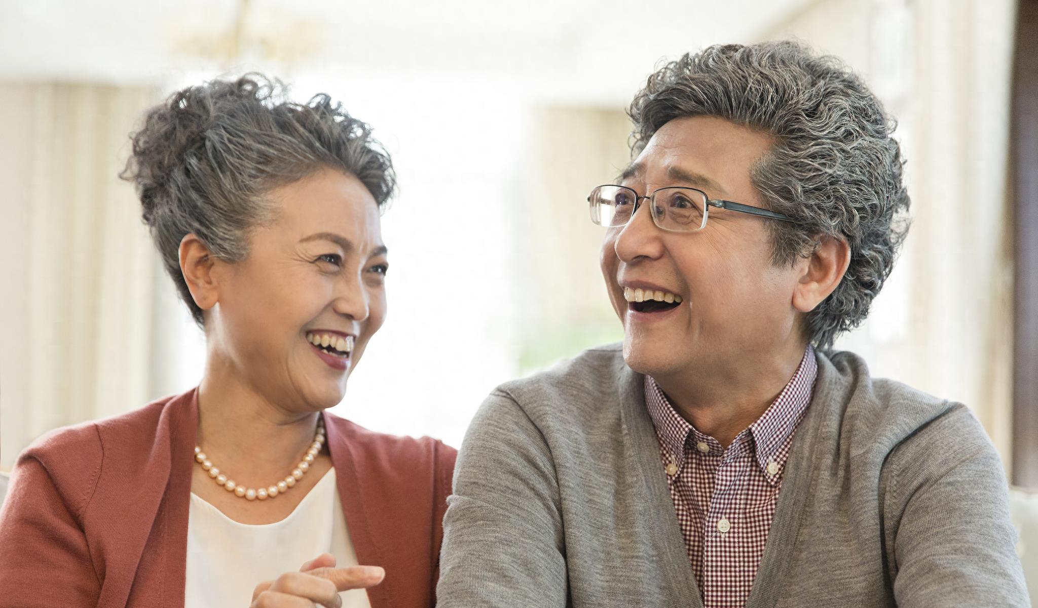 56岁的阿姨“老牛吃嫩草”，两月后她惊讶发现原来他是这种人！