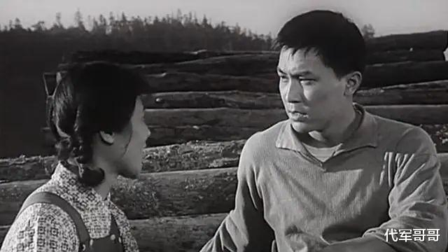 原来他已去世10年了,对患癌妻子不离不弃,遗孀的选择让人泪目