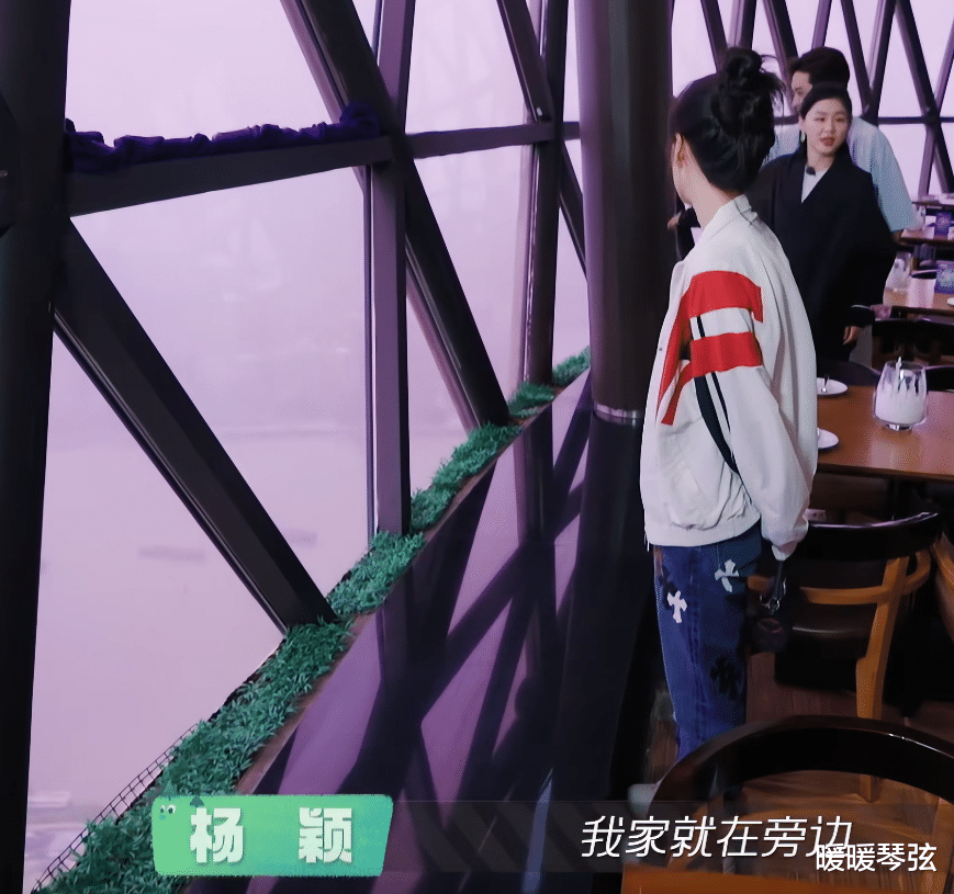 离婚后，杨颖回忆和黄晓明的婚姻，感叹：我之前常接送儿子上下学