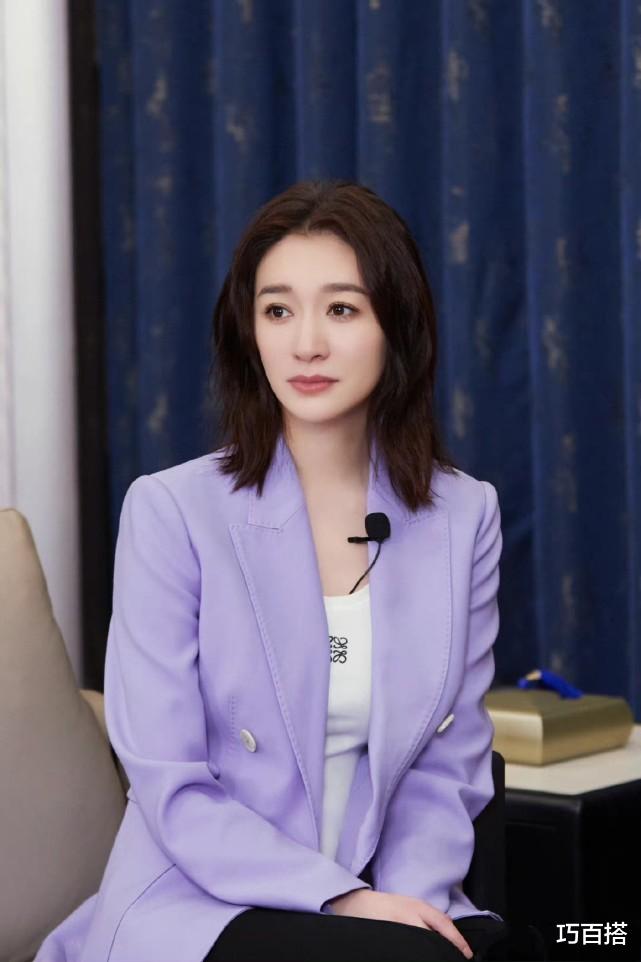 李小冉 李小冉又出门“营业”了！清冷颜+完美身材，是真的圈内独一份