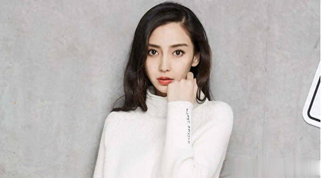 杨颖彻底被封杀!被节目《听说很好吃》删光镜头,网友:活该