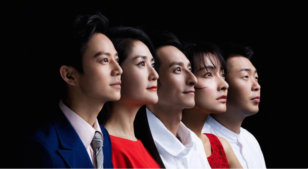 何炅|何炅,2023年第一位逆风翻盘的艺人