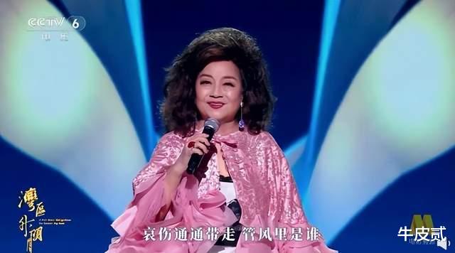李宇春和华晨宇,两个“混子”歌手,在香港这一夜彻底现了原形