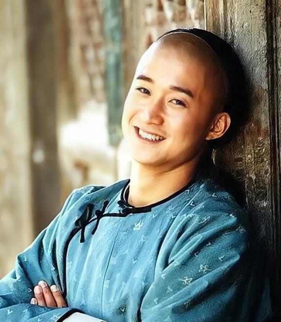 “隐瞒”我们四十年，原来他就是吴京爸爸，难怪吴京能够大红大紫