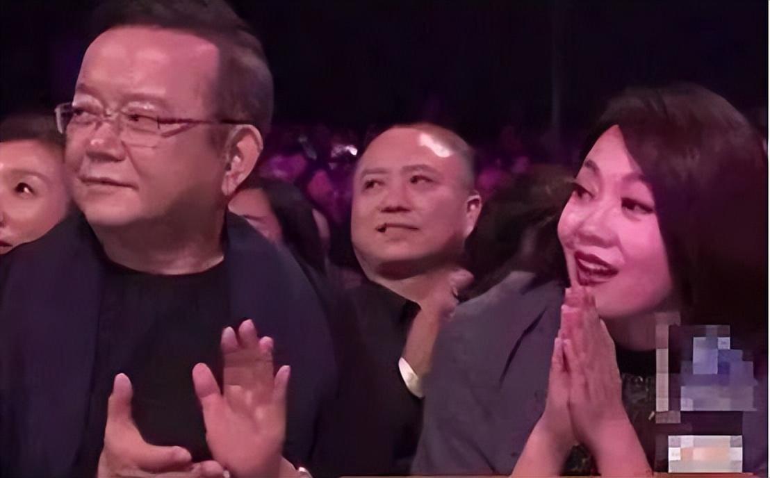 杨幂|与嘉行解约后,娱乐圈的两面三刀,在杨幂身上表现得淋漓尽致