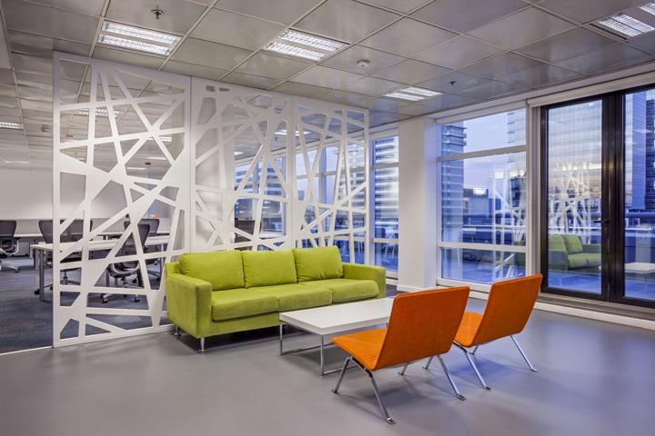 |那么职场人，在竞争中，怎么才能表现出来