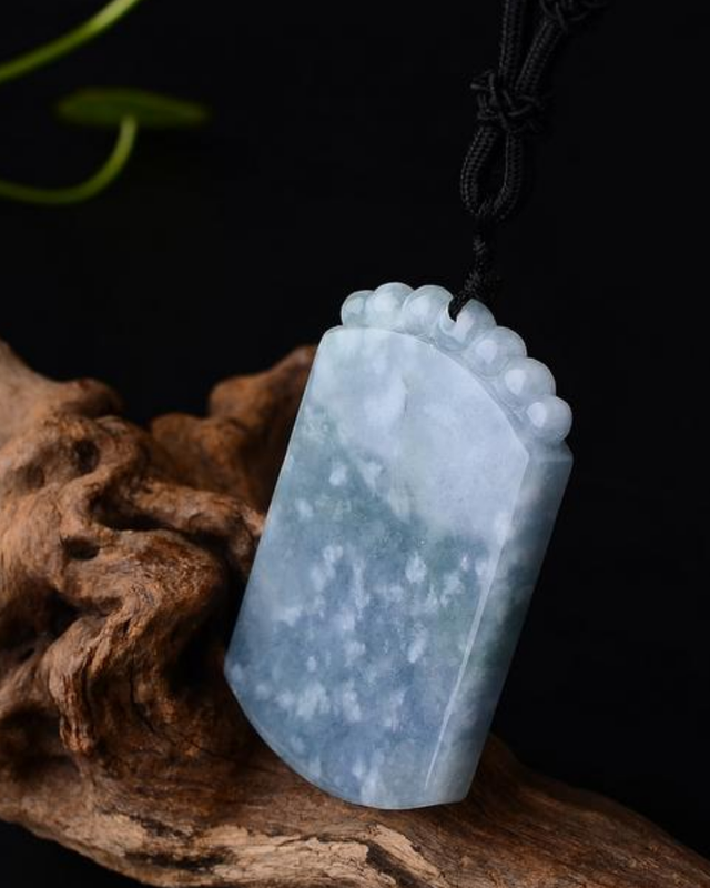 翡翠|绿肥红瘦,浮翠流丹,五彩缤纷的翡翠藏着怎样的四季风情?