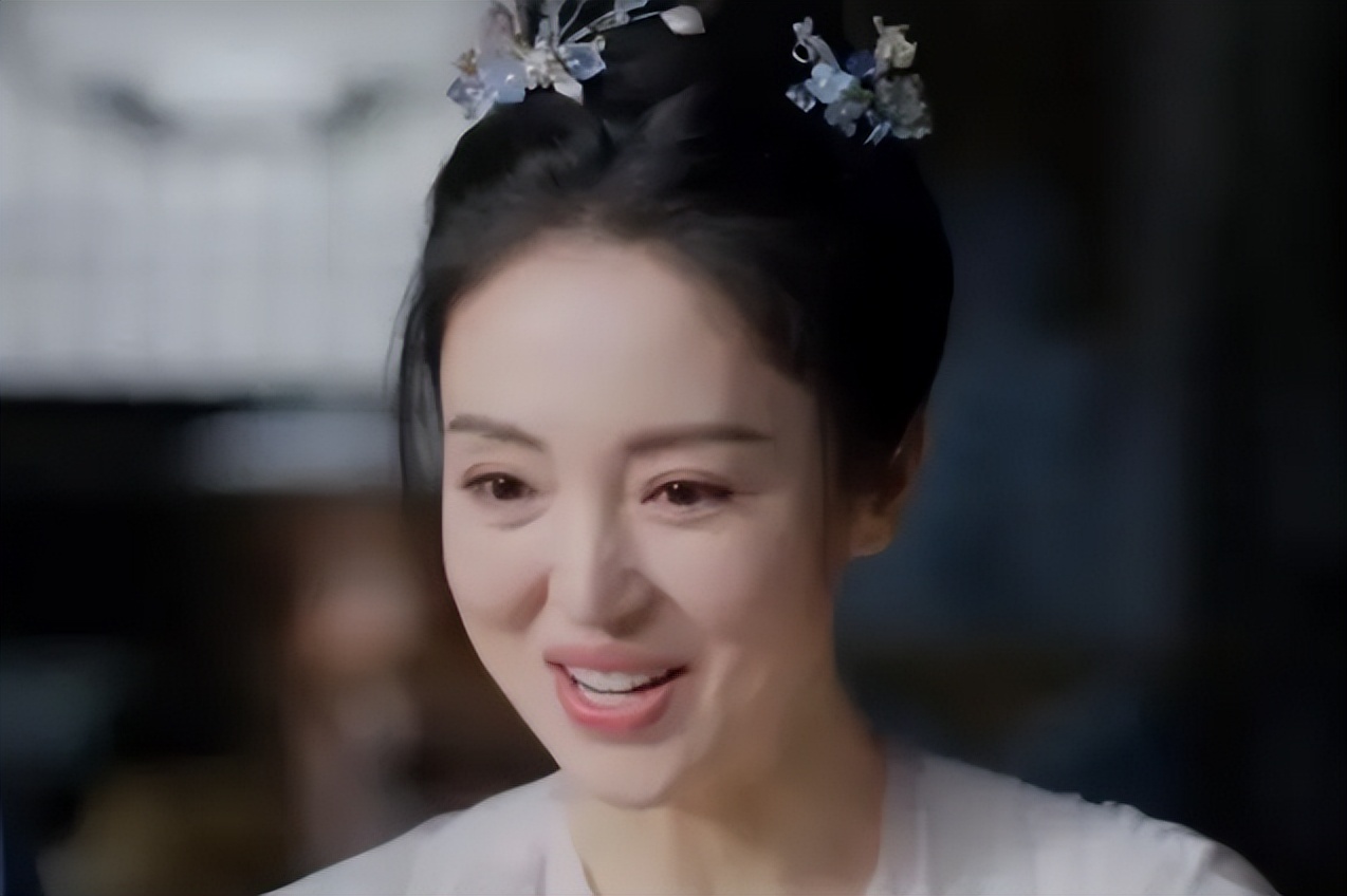 收手吧董璇!别再羞辱观众智商了,43岁演“宋庆龄”雷人又无脑