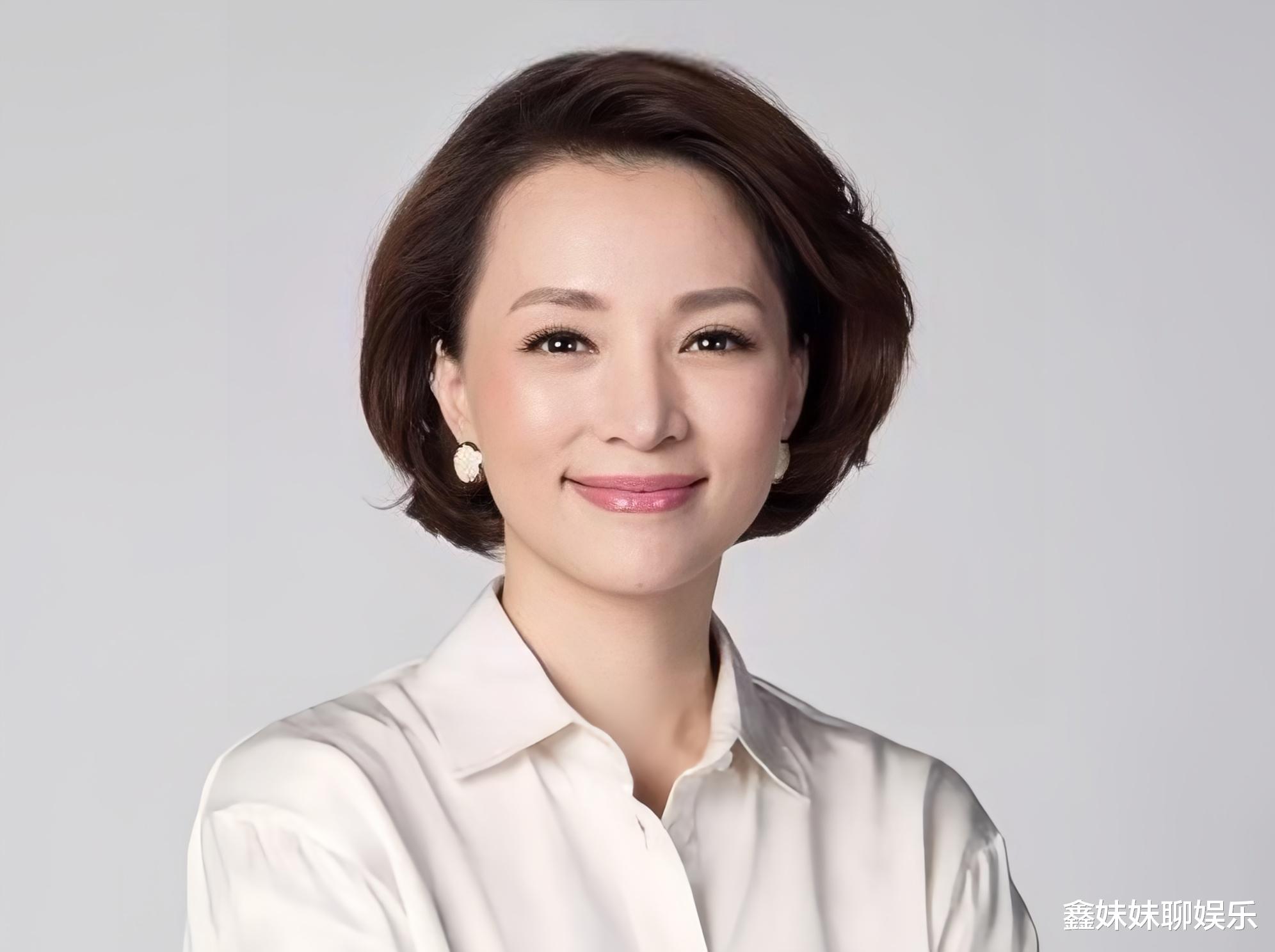 董卿|董卿和龙洋谁适合春晚主持？董卿知性与龙洋灵动，谁是最佳人选？