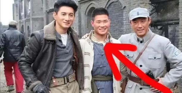 谢孟伟|吴奇隆退出《小兵张嘎2》的拍摄，称：接受不了谢孟伟浮夸的剧情