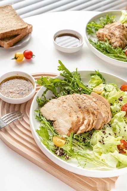 揭秘！为何减肥达人小李突然宣布退圈？真相让你意想不到…