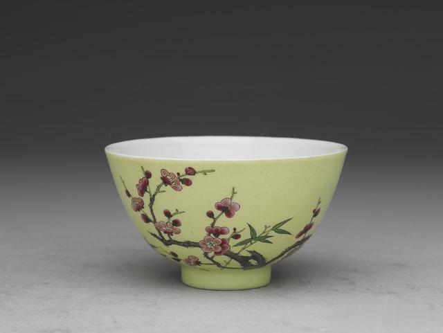 珐琅彩|凭啥珐琅彩瓷是清代瓷器中稳稳的“一哥”