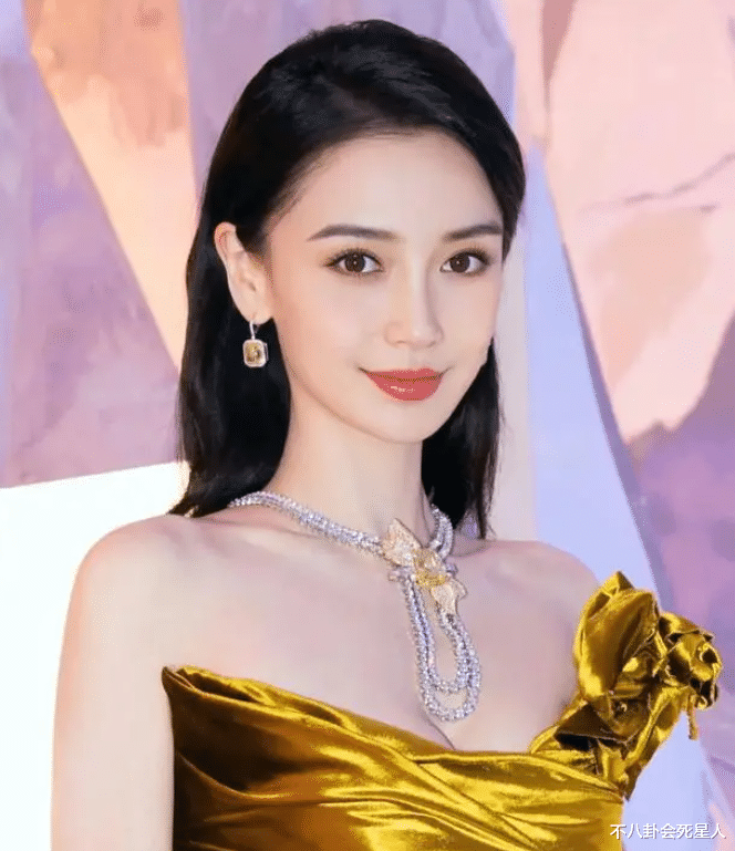 杨颖带儿子吃豪餐，事业停摆的她，被曝坐拥27亿身家不用愁