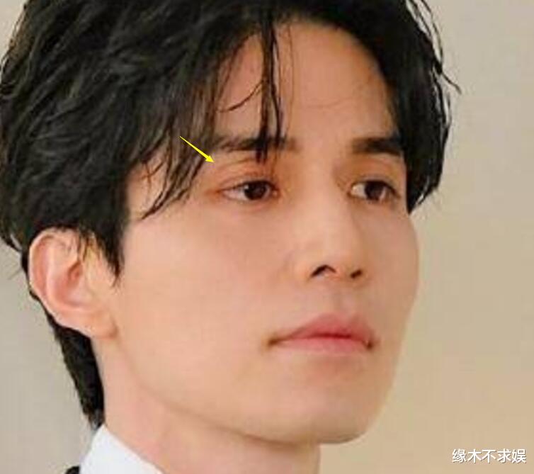 Angelababy登外刊强势复出!眼窝凹陷、瘦得脱相,外媒评价太讽刺!