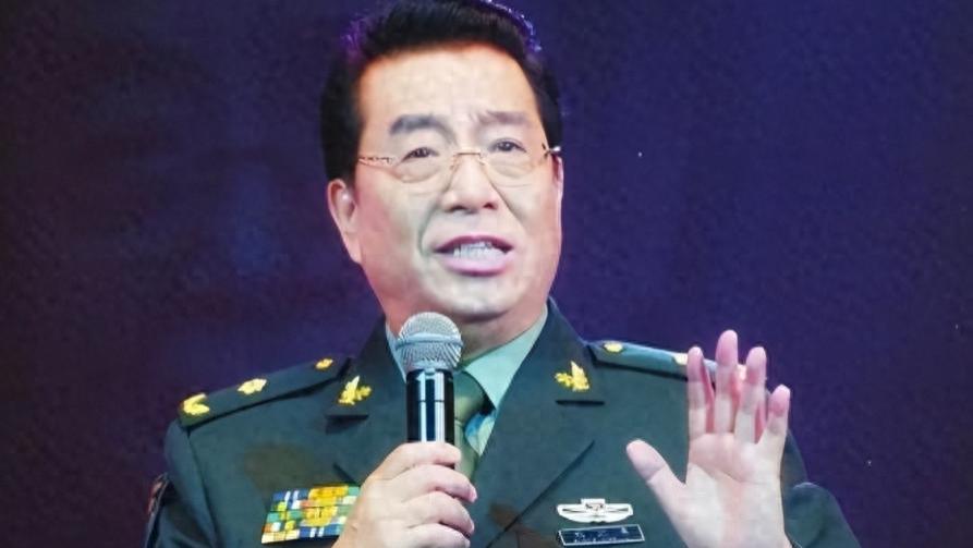 84岁“文职将军”李双江被曝取消“天价”养老金。网友称其活该