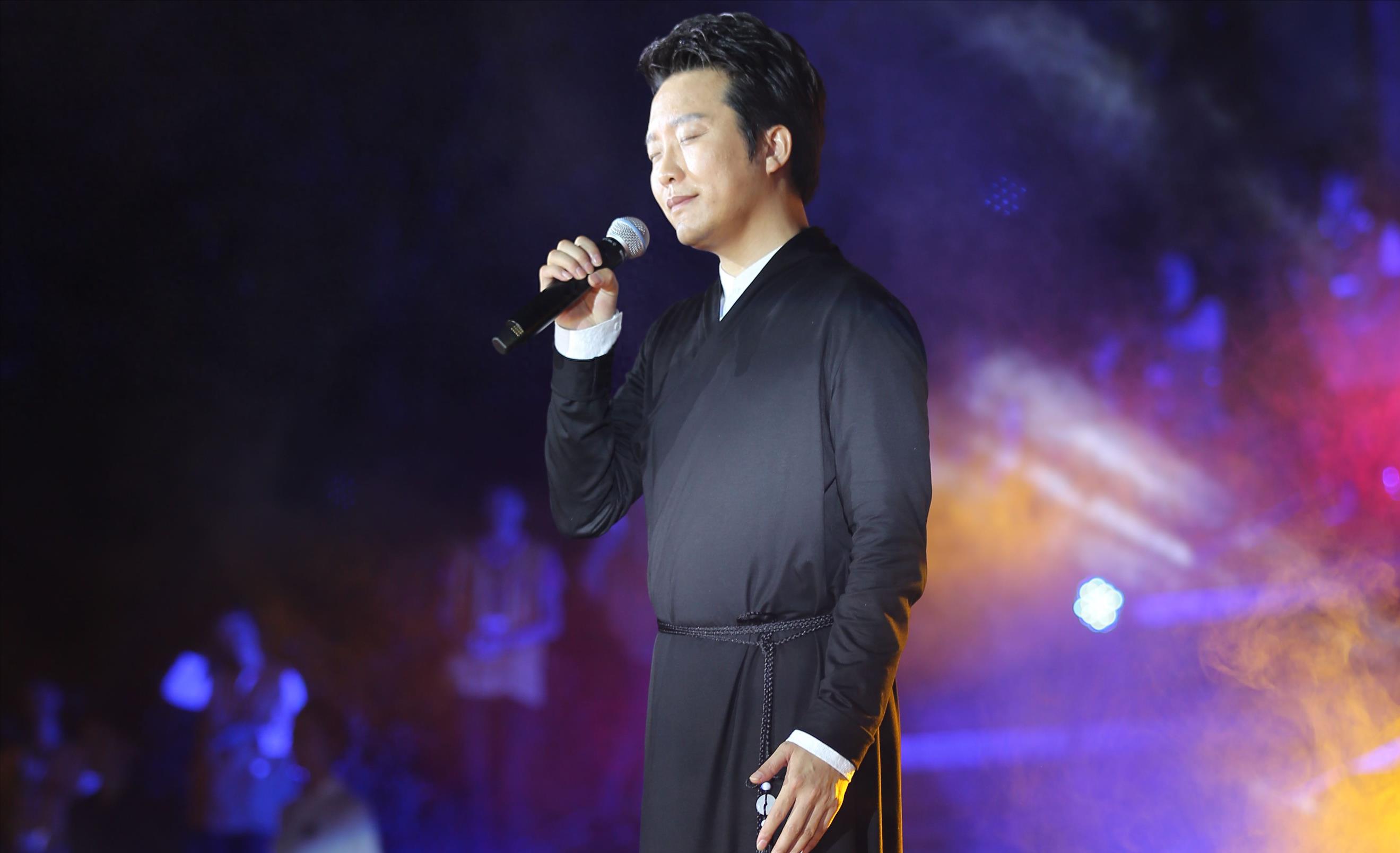 “跳梁小丑”李玉刚跌落神坛,世界对他不再宽容,梅葆玖:死不原谅