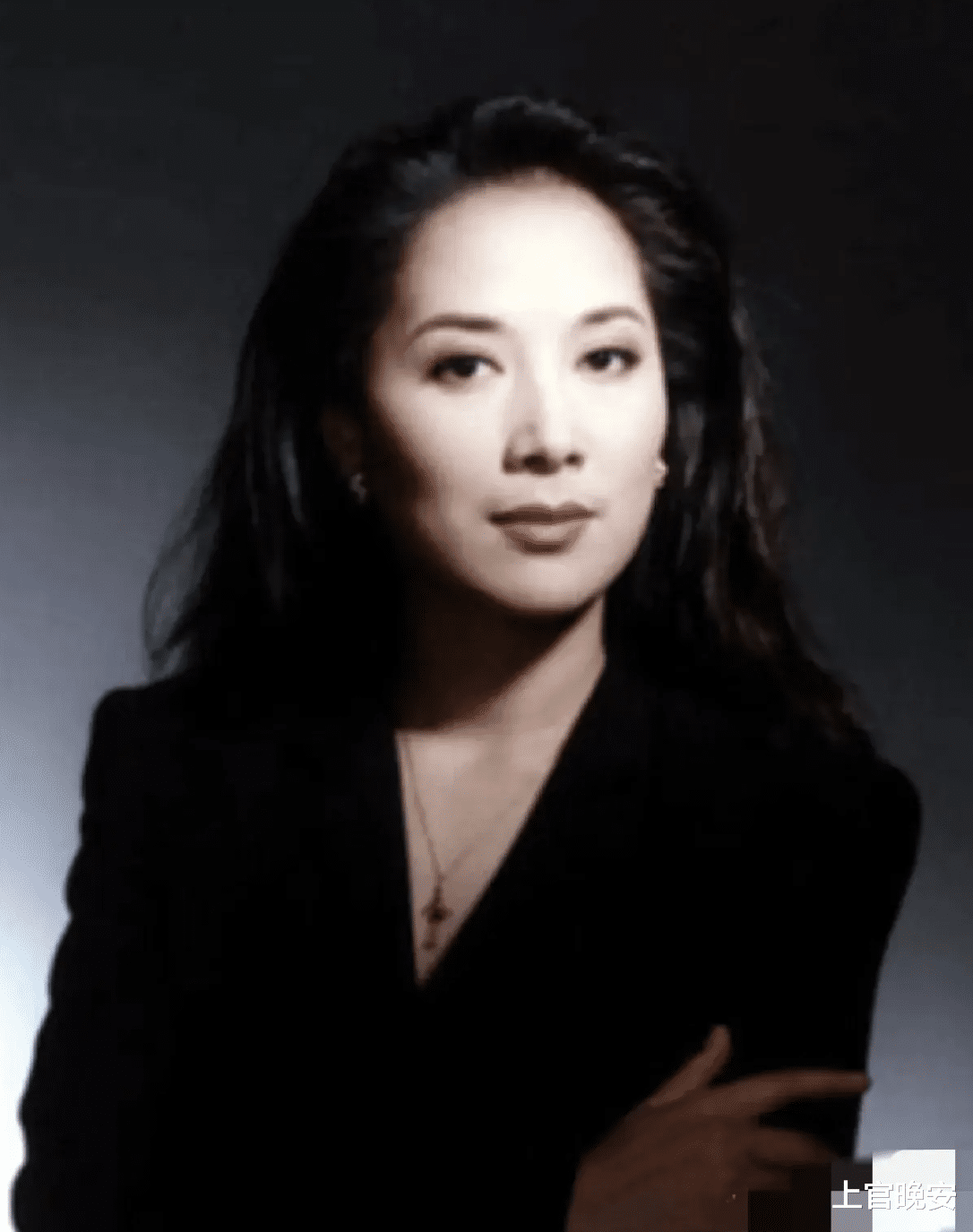 论女扮男装只服这几位,雌雄莫辨,风流倜傥,差点相信她们是男人