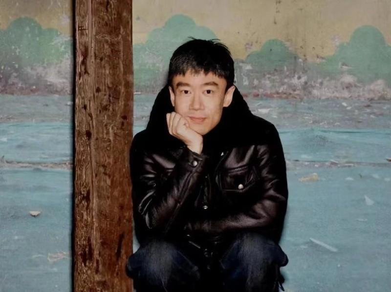 原来他就是李雪健的儿子,不靠父亲的地位全靠自己,名气不小