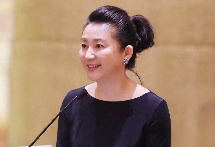 央视一姐王小丫:身材严重走形,经历两段婚姻无儿无女,热衷公益