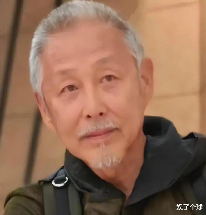 杜宪69岁还这么漂亮，发不白背不驼，丈夫陈道明却像老爷爷！