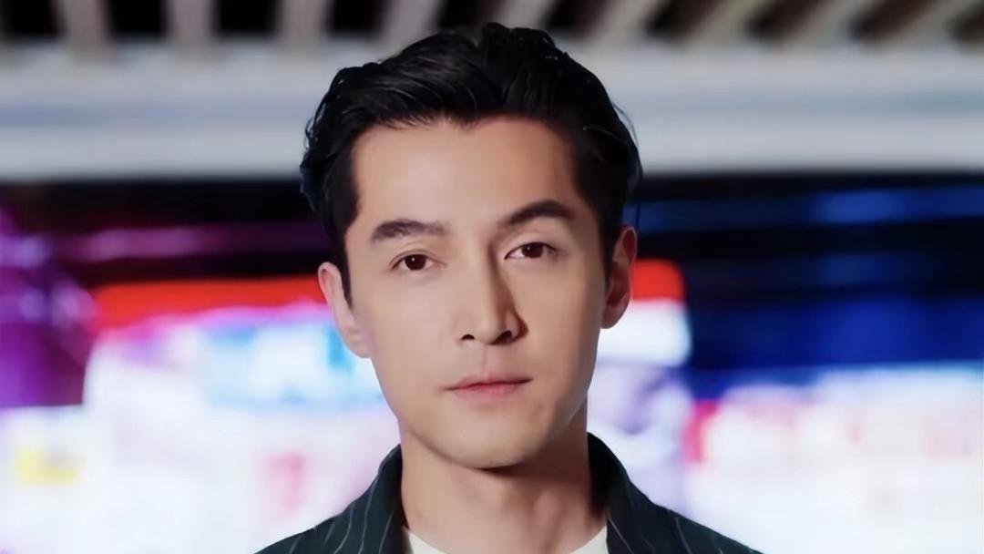 一天5个瓜：胡歌被控诉，王源被曝姐弟恋，男星借钱不还，太乱了