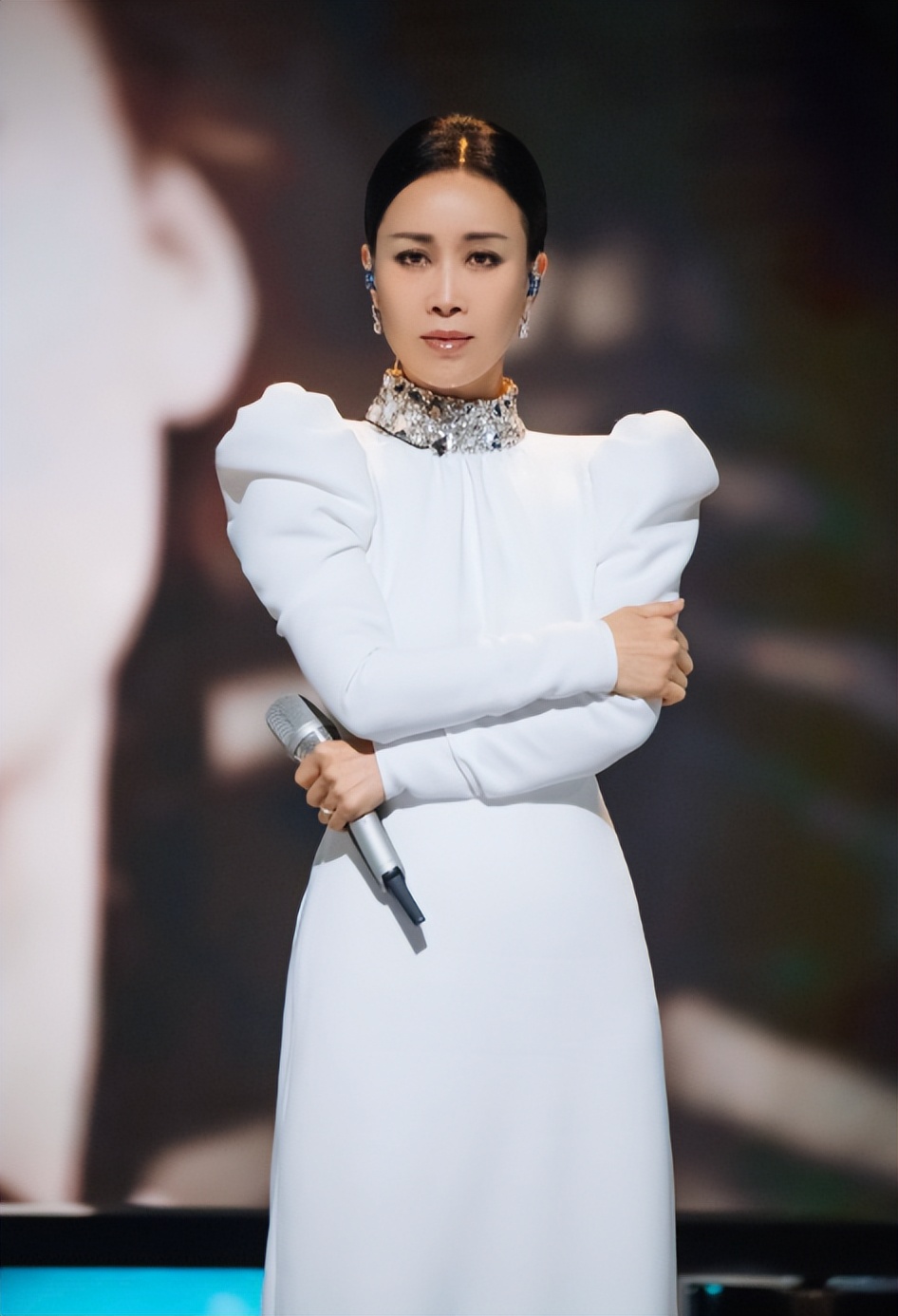 2011颁奖典礼,那英当众嘲讽宋祖英引轩然大波?事实并非如此