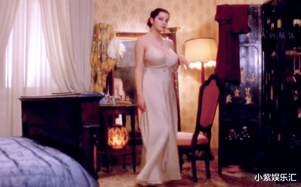 被誉为现实中的八尺夫人!意大利美人多娜泰拉·达米亚妮魅力无限