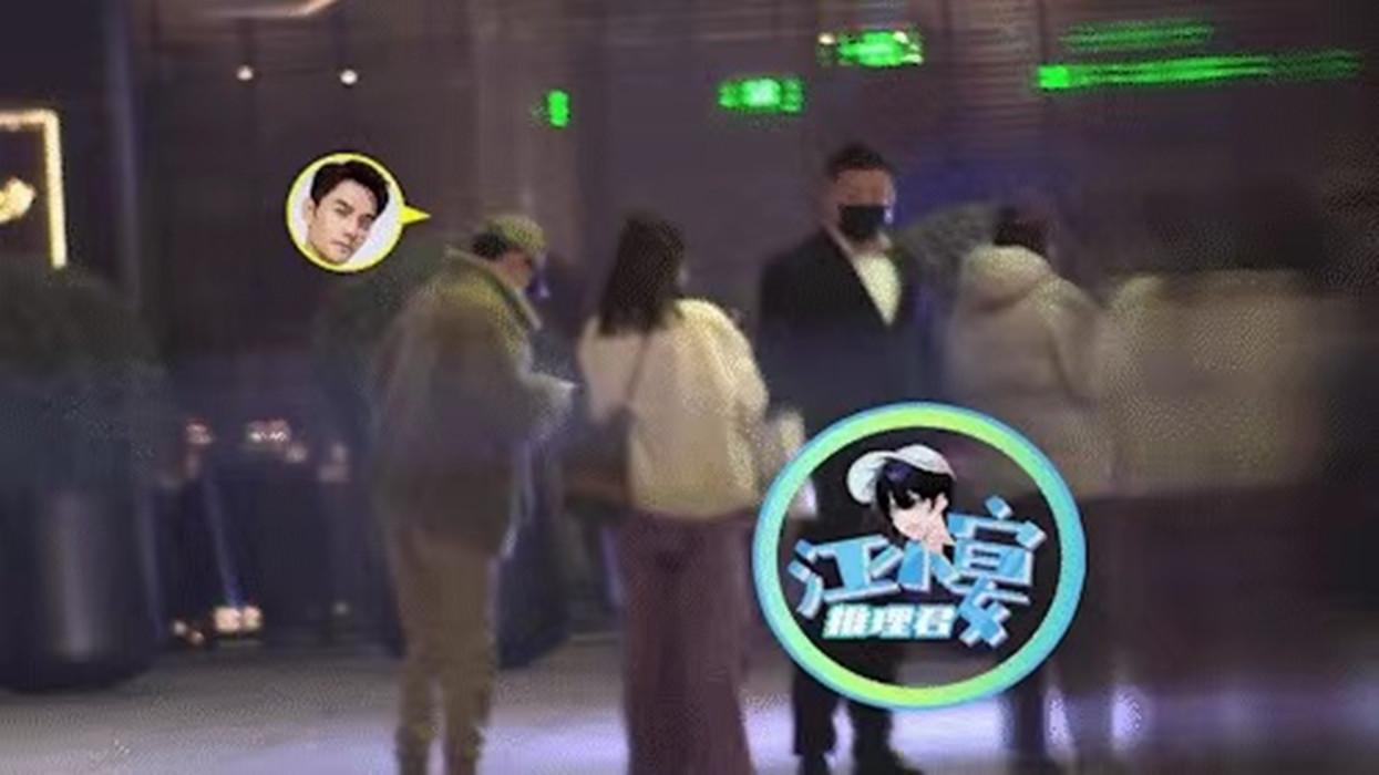 王凯|王凯被拍深夜酒吧玩乐，身旁跟随三位年轻美女，喝到烂醉不能行走