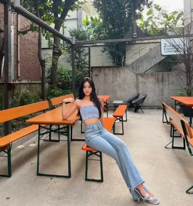 摇钱树？小S2女儿宣布出道，入驻内地知名平台，代言大片身材傲人