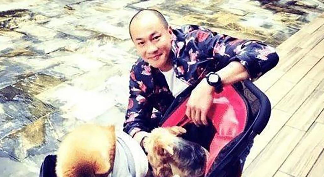 黄晓明|6位中年男星“秃顶”大赏：黄晓明聂远头顶稀疏，最意外是何润东