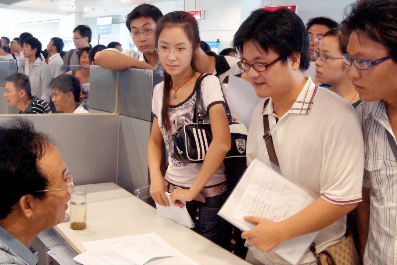 日本|“别人向你借钱,如何拒绝不得罪人”?大学生高情商回答被录用