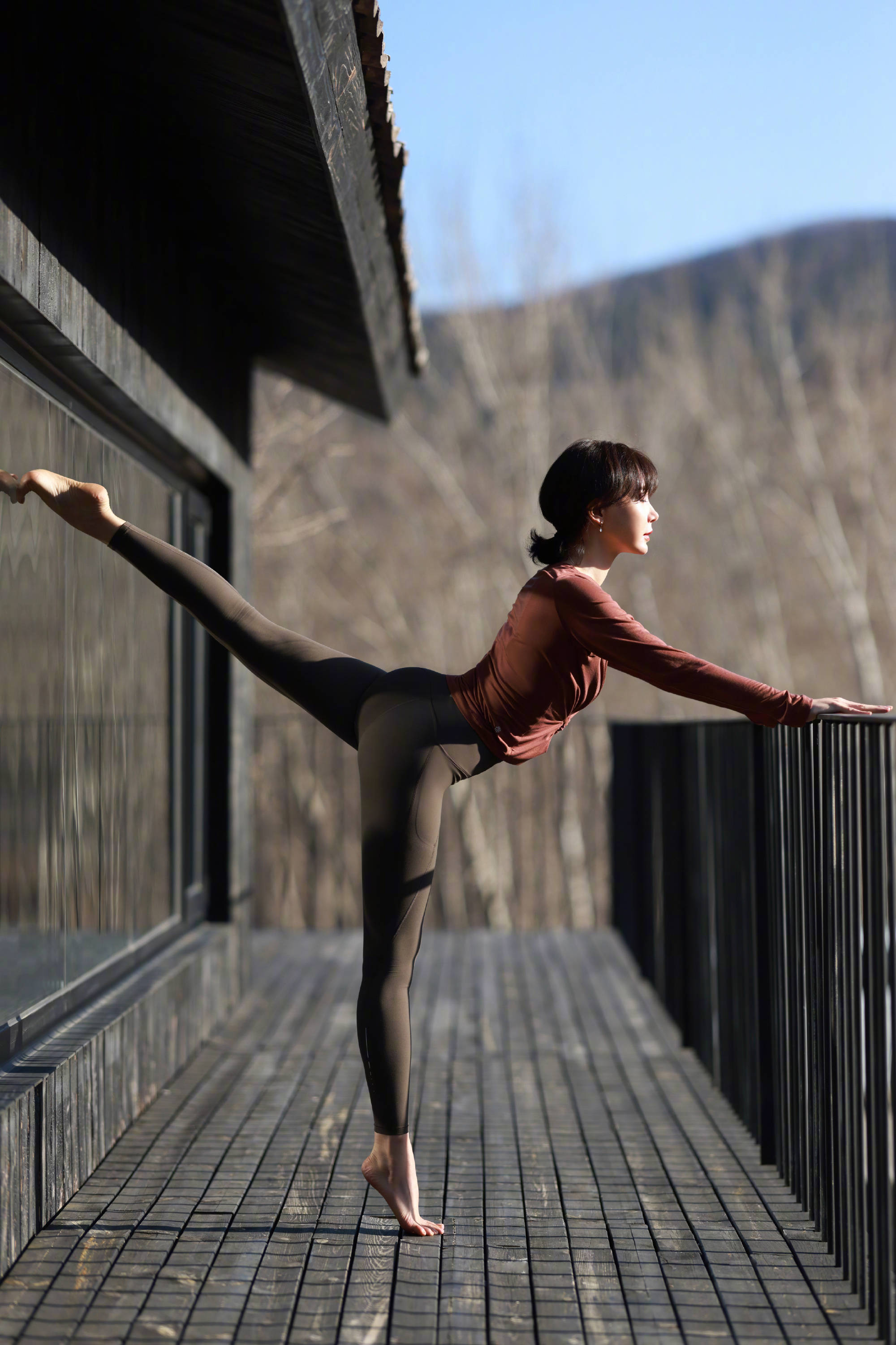 47岁陈数身材发福认不出!傲人腰臀比不复存在,颜值依然处于巅峰