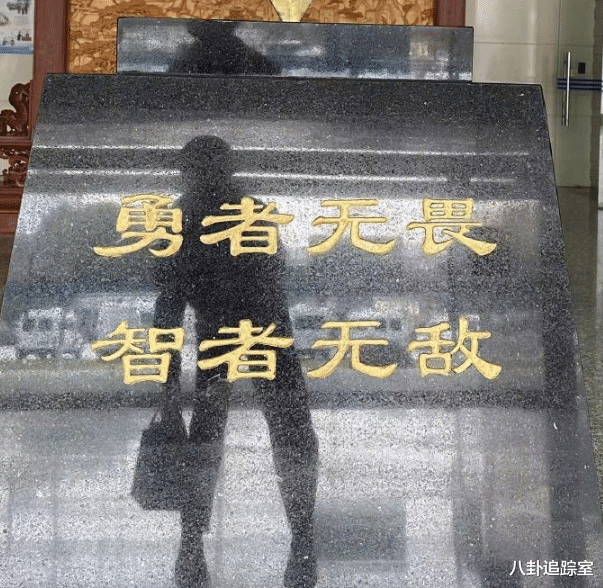 邓超|太甜了！孙俪晒给邓超的礼物，“高价”量身定制玩偶，取名引争议