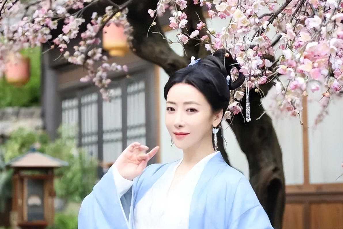 当35岁景甜和38岁王丽坤同框，我才彻底明白，什么叫气质和骨相