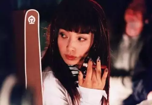 李冰冰被曝:为了上位,让亲妹妹主动亲近各位老板,上位史被扒?