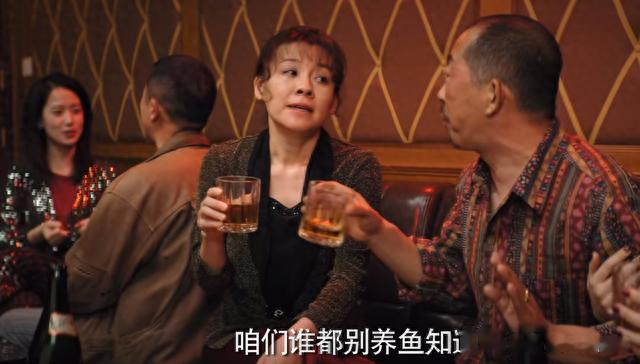 不会吃饭就别吃!看完刘琳的大葱蘸酱,那些“假吃”女星脸不疼吗