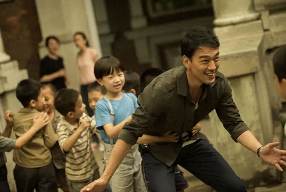 演员王耀庆:娶初恋郭晏青,22年宠妻如宝,拍戏赚的钱都给妻子管