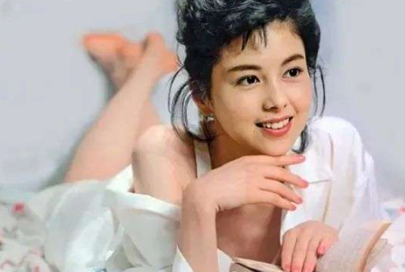 泽口靖子|昭和美人泽口靖子,皇太子的梦中情人,世界首富的追求对象