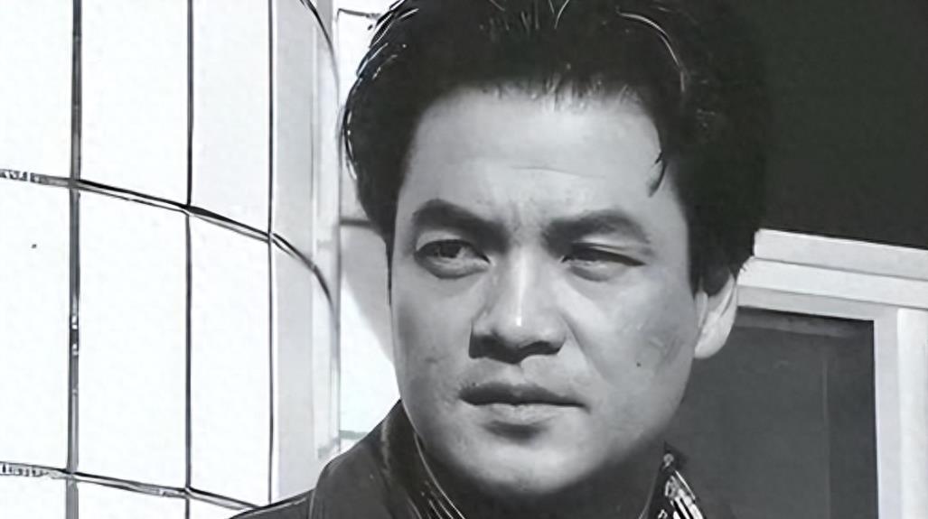 惨遭许睛抛弃，在葛优家躺了3年沙发，如今他却成“人生赢家”！