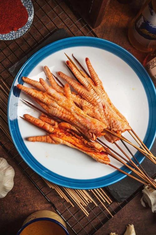 鸡爪|市场上,源源不断的鸡爪和鸡翅是哪里来的?劝你弄懂再买,别上当