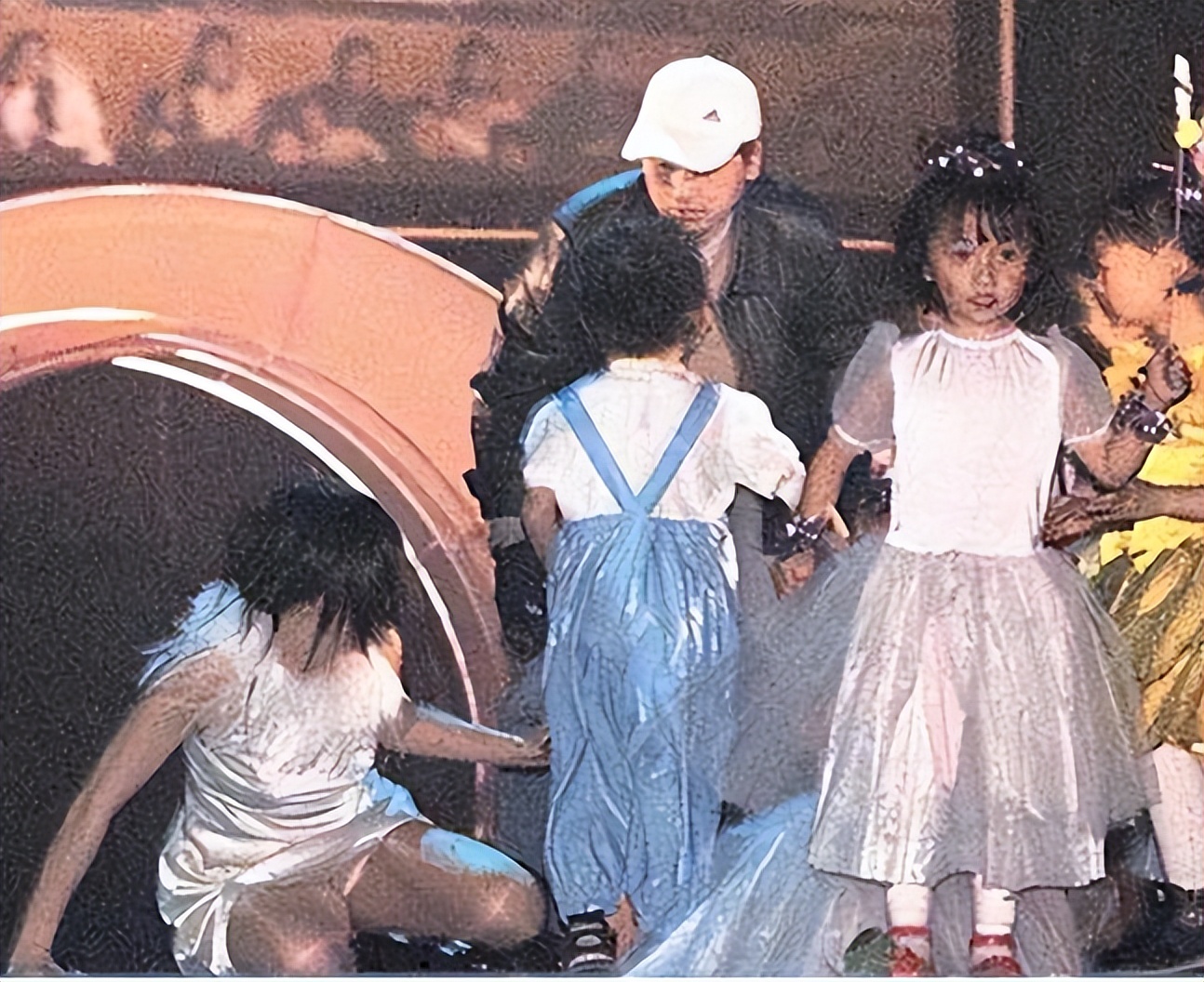 顶风作案野心炸裂的赵薇,罪行不止亲日辱华,如今现状大快人心