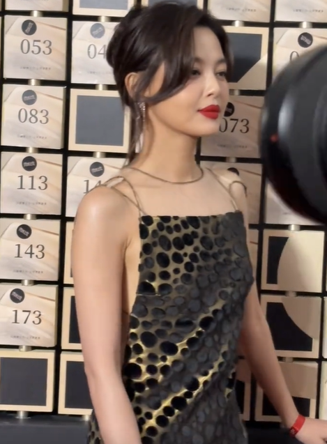 微博之夜,我只服这6位中年女性,不营销,肉都长在该长的地方上